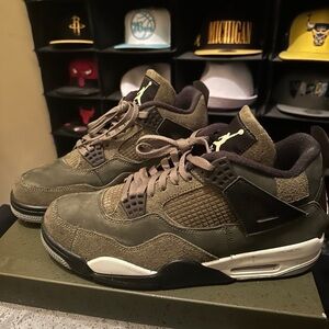 Jordan 4 Olive green